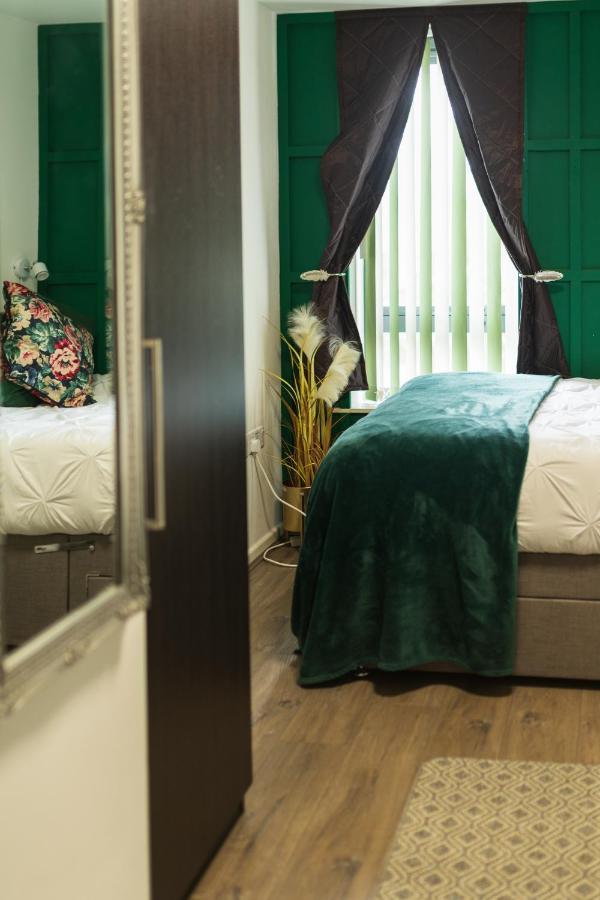 Sidemersey Livings- Convenient And Central 2-Bedroom Haven In L1 Liverpool Bagian luar foto