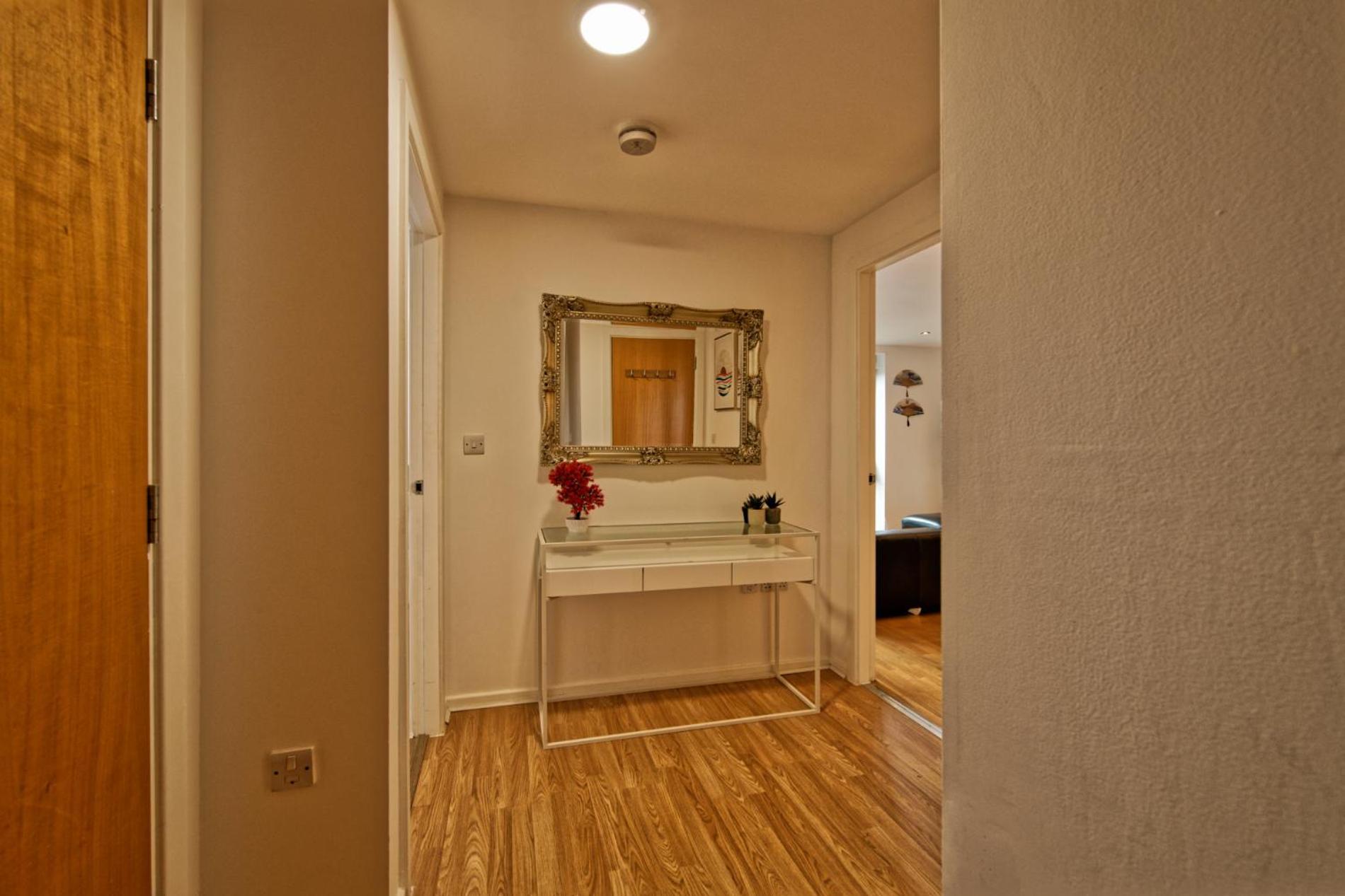 Sidemersey Livings- Convenient And Central 2-Bedroom Haven In L1 Liverpool Bagian luar foto