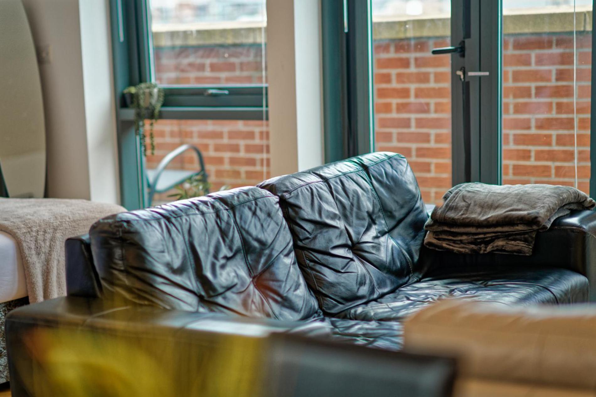 Sidemersey Livings- Convenient And Central 2-Bedroom Haven In L1 Liverpool Bagian luar foto