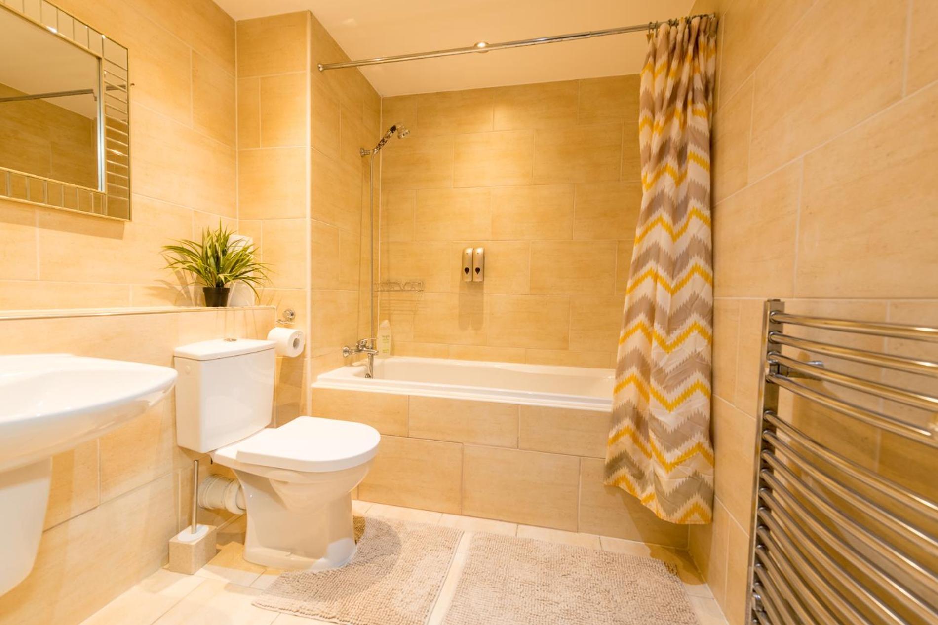 Sidemersey Livings- Convenient And Central 2-Bedroom Haven In L1 Liverpool Bagian luar foto
