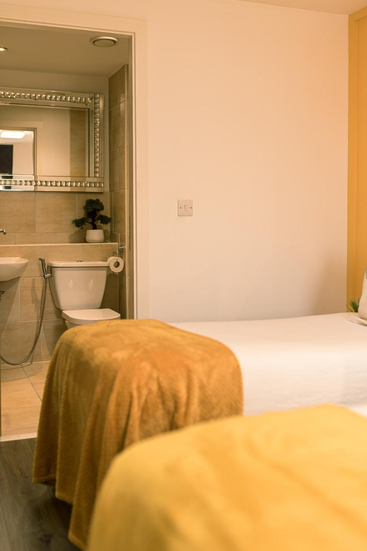 Sidemersey Livings- Convenient And Central 2-Bedroom Haven In L1 Liverpool Bagian luar foto